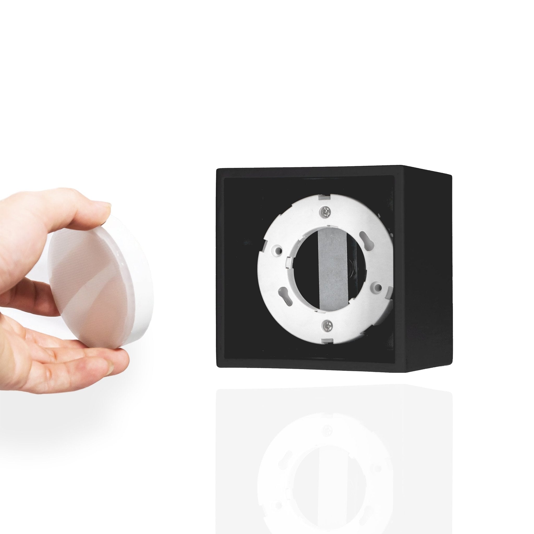 Cube Plafonniere met 1 lichtpunt - Draaibaar licht - Staal - 10 x 8 cm - Zwart Plafondlampen LED.nl
