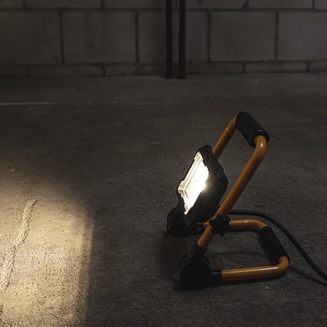 LED's Work Bouwlamp 3300 - Inklapbaar & Kantelbaar - 3 meter snoer - IP65 - 30W Bouwlampen LED.nl