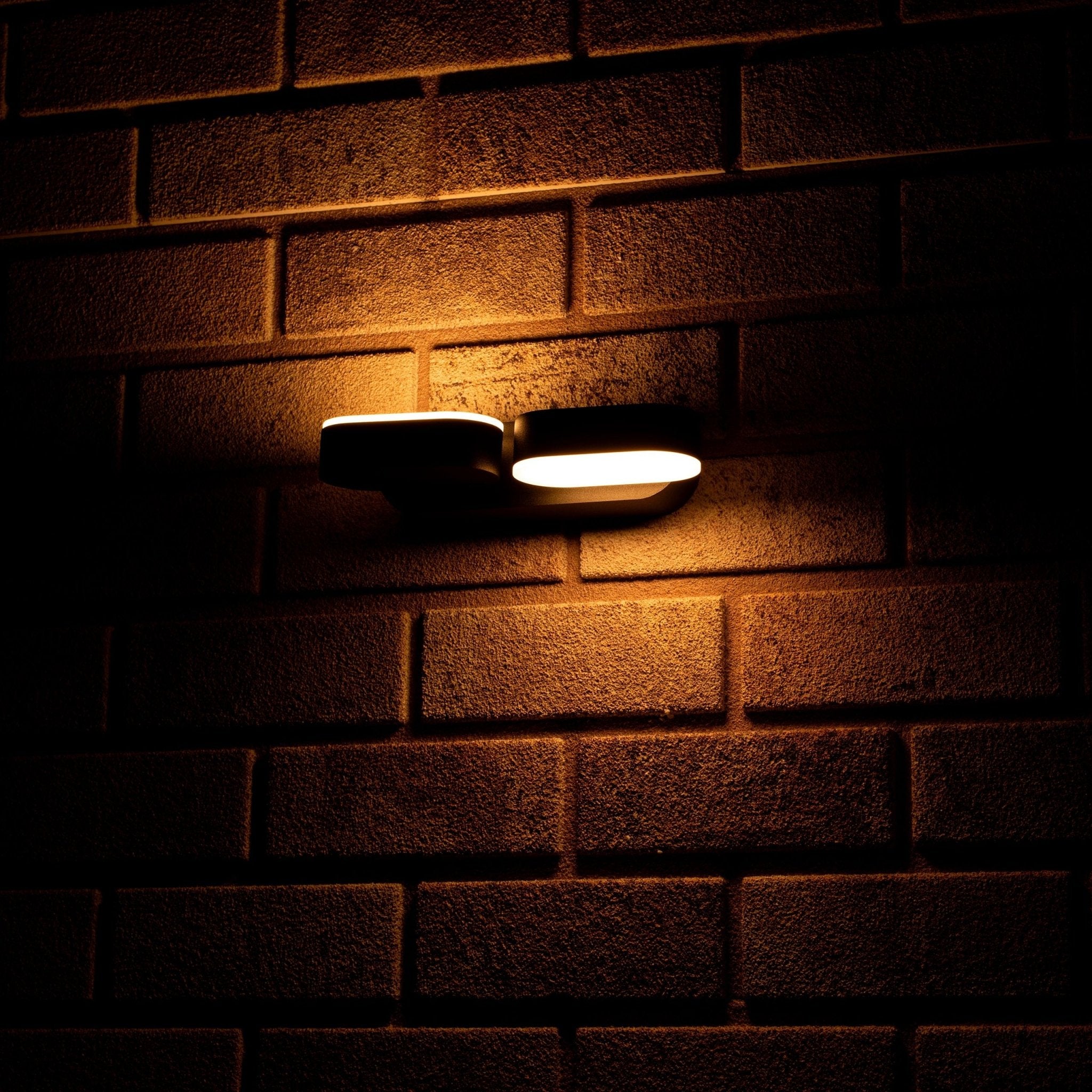 2 pack LED's Light Dubbele LED Buitenlamp - Model Rieti - Warm wit - IP44 waterbestendig - Zwart Wandlampen LED.nl