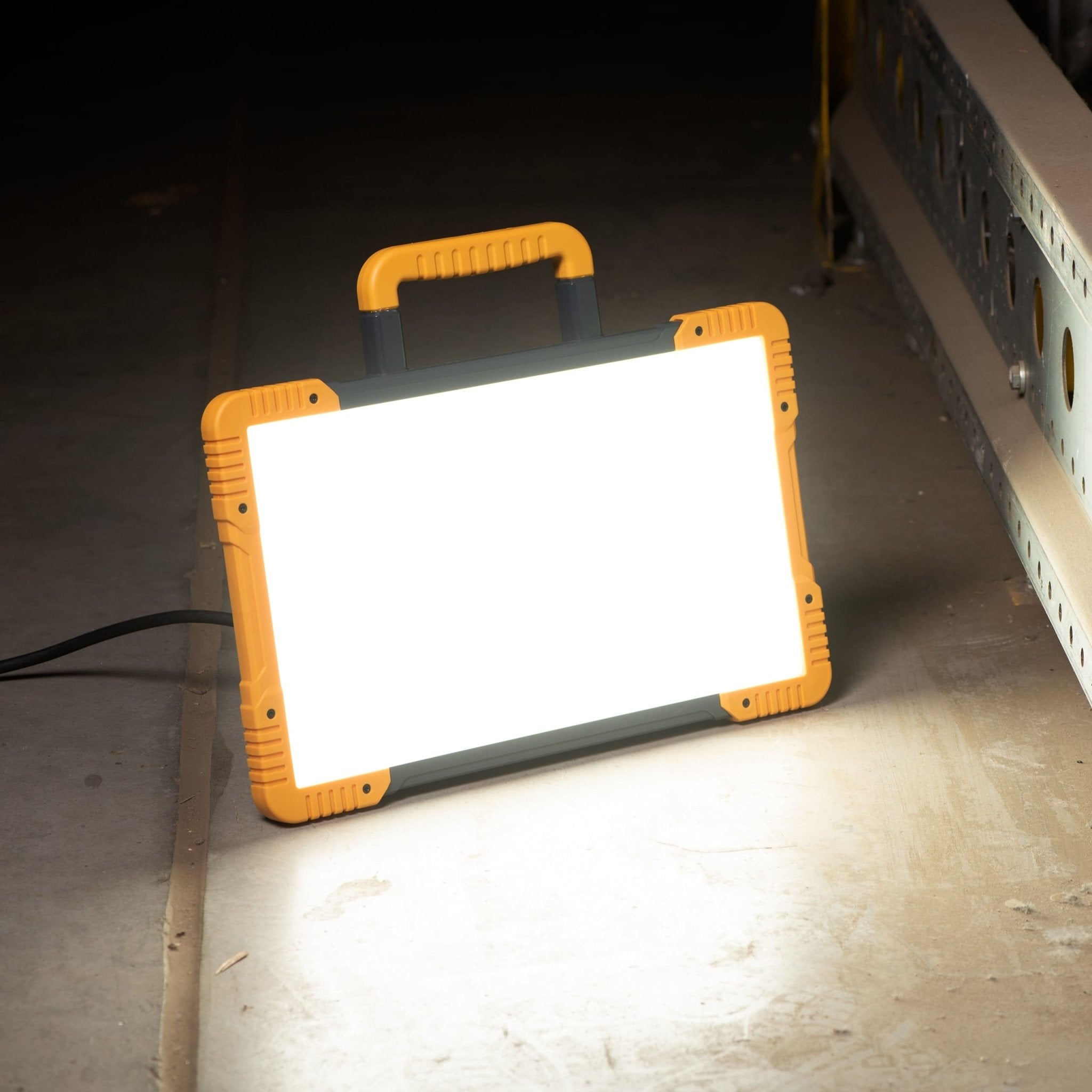 LED's Work Premium LED Werklamp 11000 - 5 meter kabel - Rough Service Tested - IP54 waterdicht - 100W Bouwlampen LED.nl