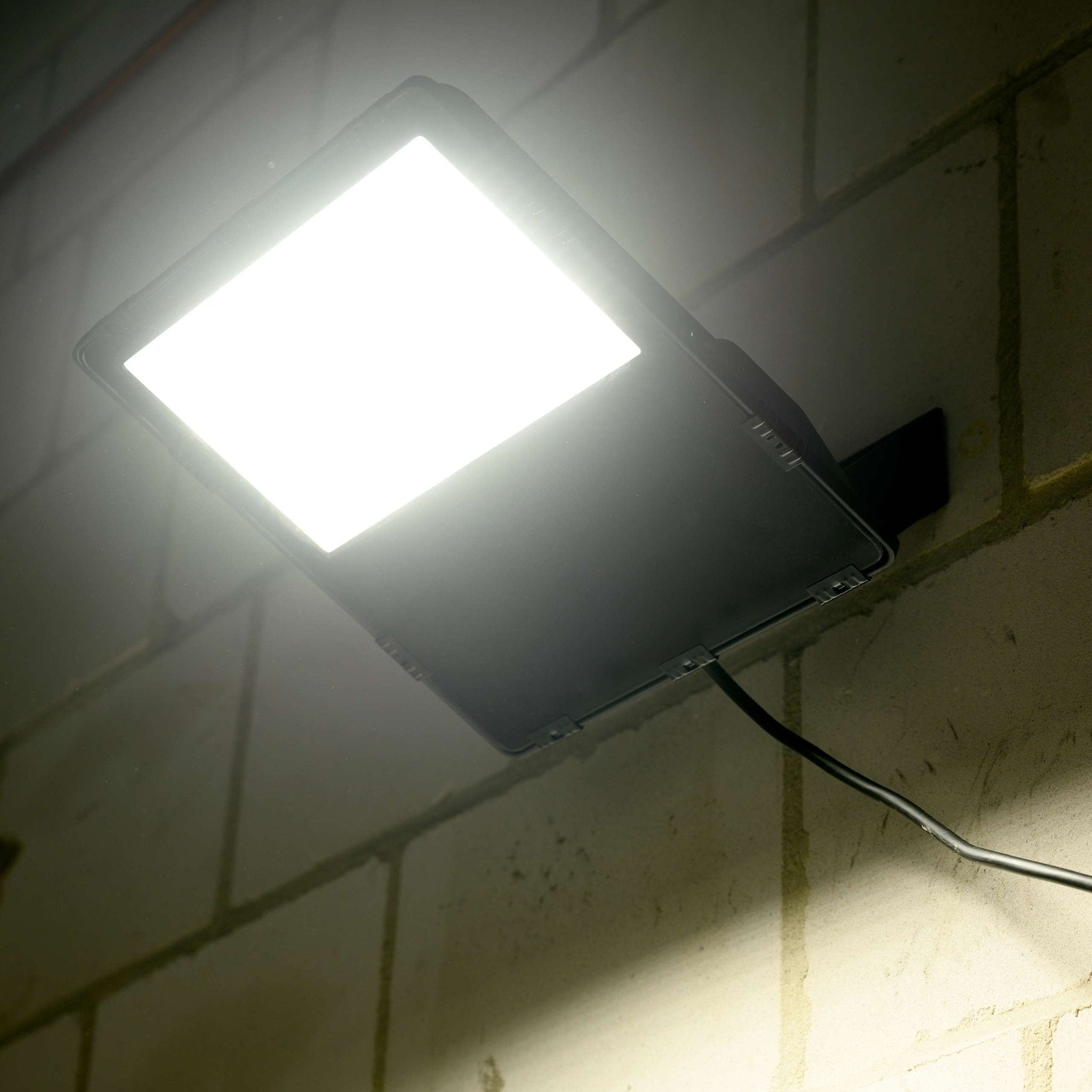 LED's Light pro Premium LED Floodlight 100W - Levensduur van 30 jaar - IP66 Waterdicht - 16000 lm Floodlights LED.nl