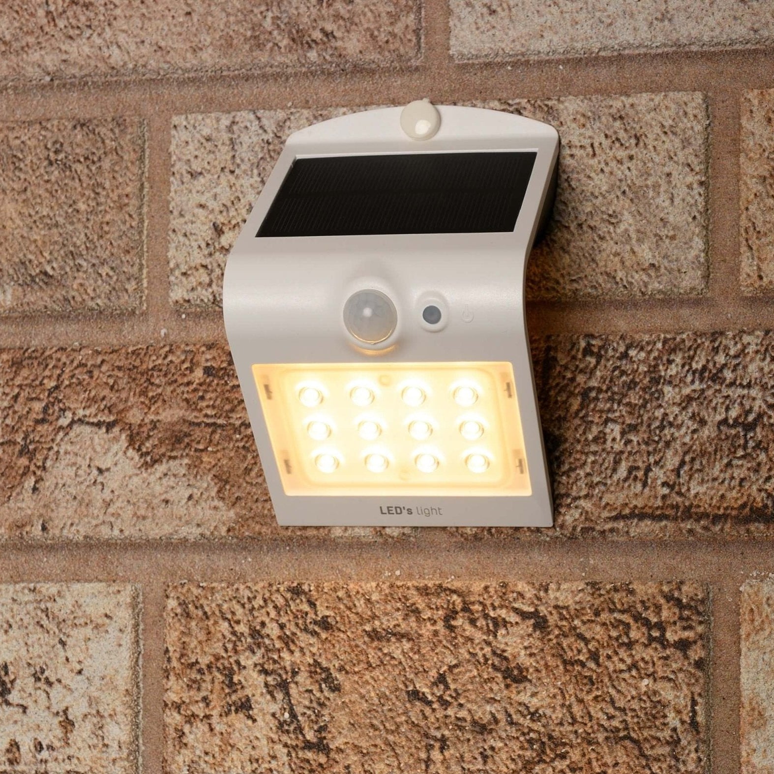 LED's Light Solar LED Wandlamp met Bewegingssensor 220 - 3 lichtstanden - Automatisch aan/uit - Wit Buitenlampen LED.nl