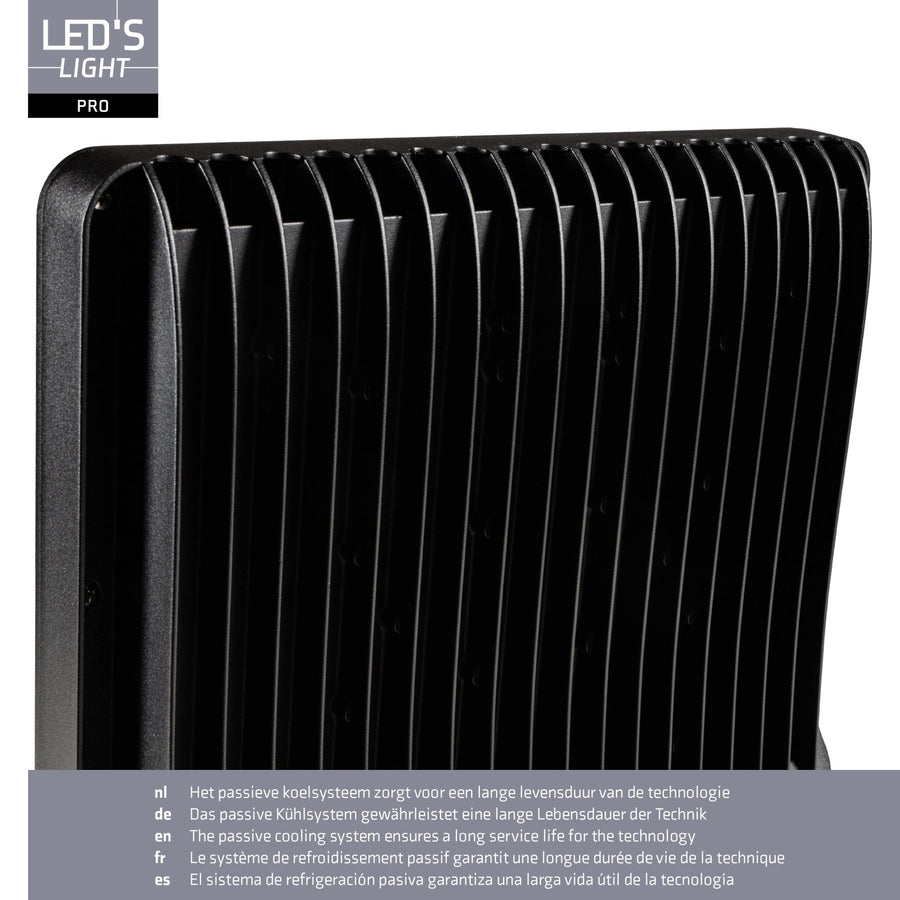 LED's Light Pro Premium Spotlight 25500 - 6 light modes - Water and rust resistant - 200W - LED.nl