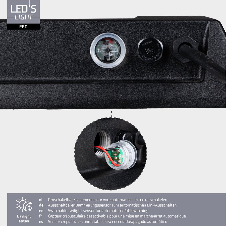 LED's Light Professional LED Floodlight 37000 - 3 light modes - Waterproof - 200 watts - LED.nl