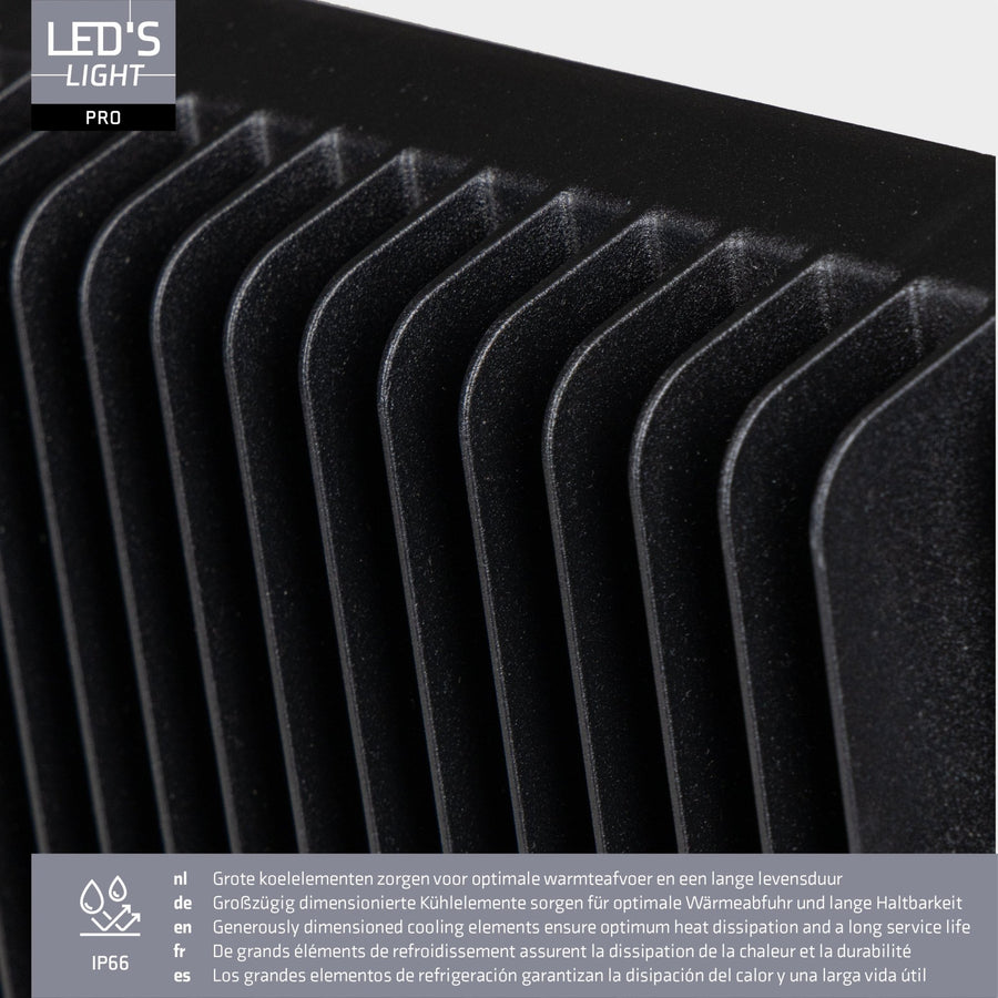LED's Light Professional LED Spotlight 28000 - 3 light modes - Waterproof - 200 watts - LED.nl