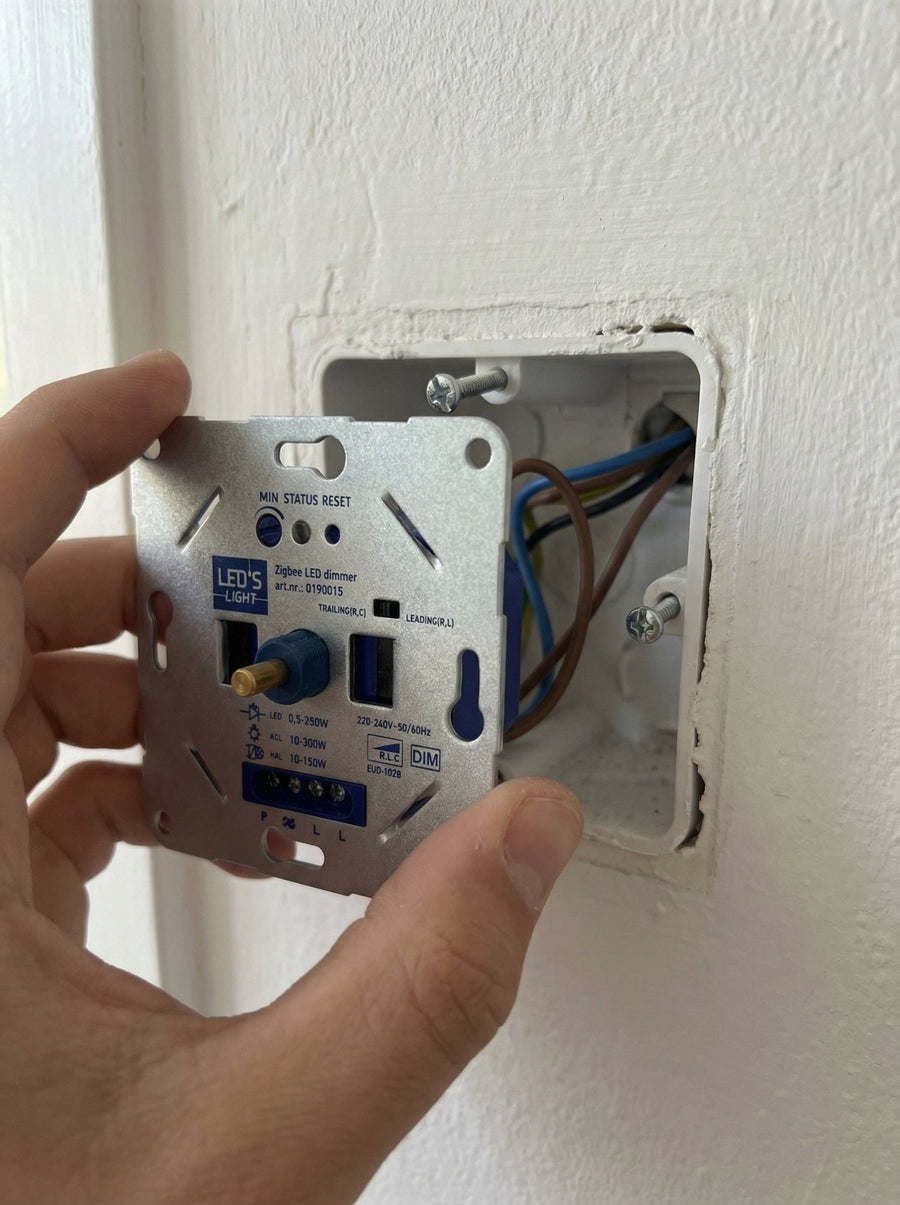 LED's Light Smart Zigbee LED-Dimmer – 300 Watt – Geeignet für Phasenabschnitt- und Phasenanschnittbeleuchtung – Integrierter Dimmer – Universell - lidstore.shop