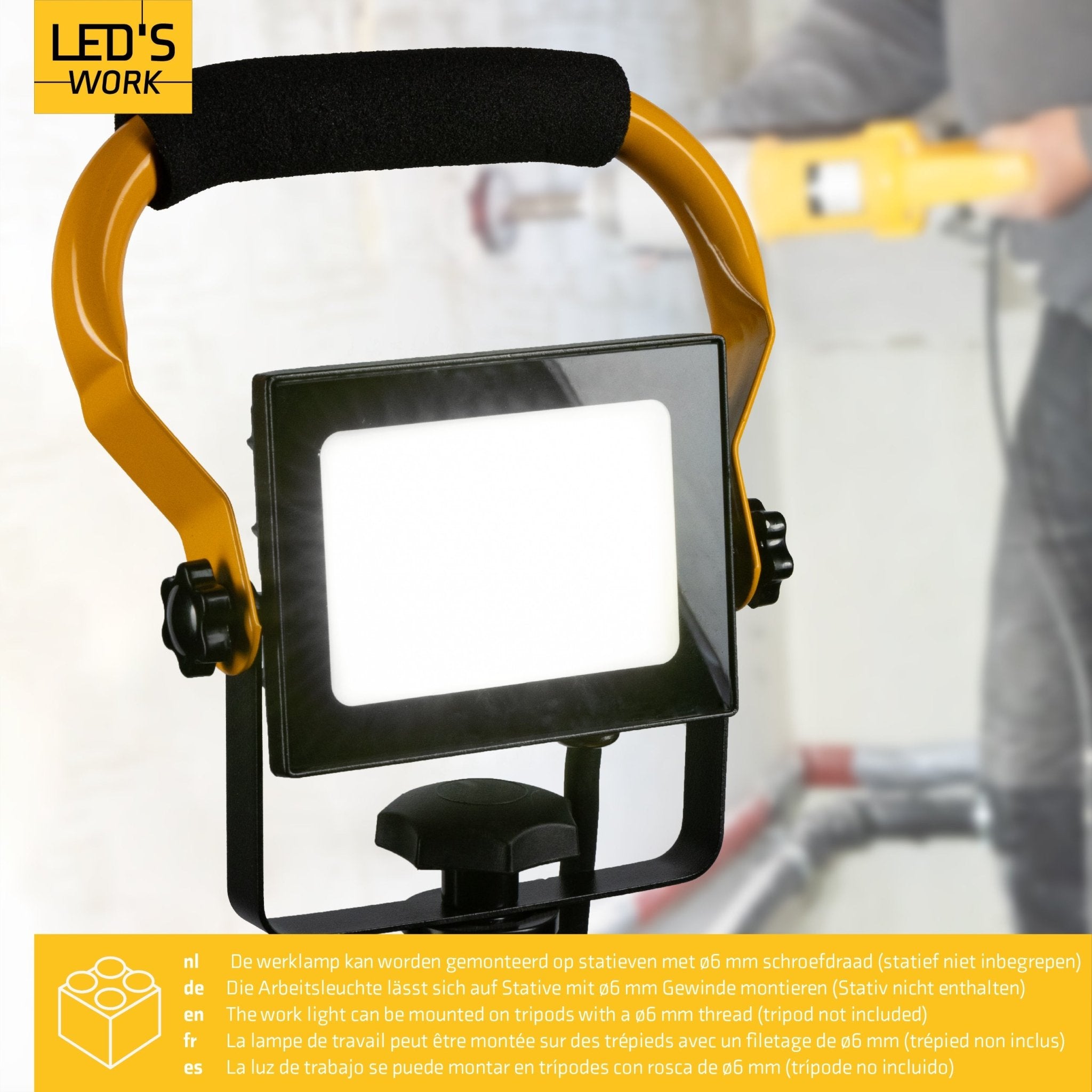 LED's Work Bouwlamp Werklamp 2000 - Verstelbare beugel - Waterdicht (IP65) - Zwart geel - Bedraad Werklampen LED.nl
