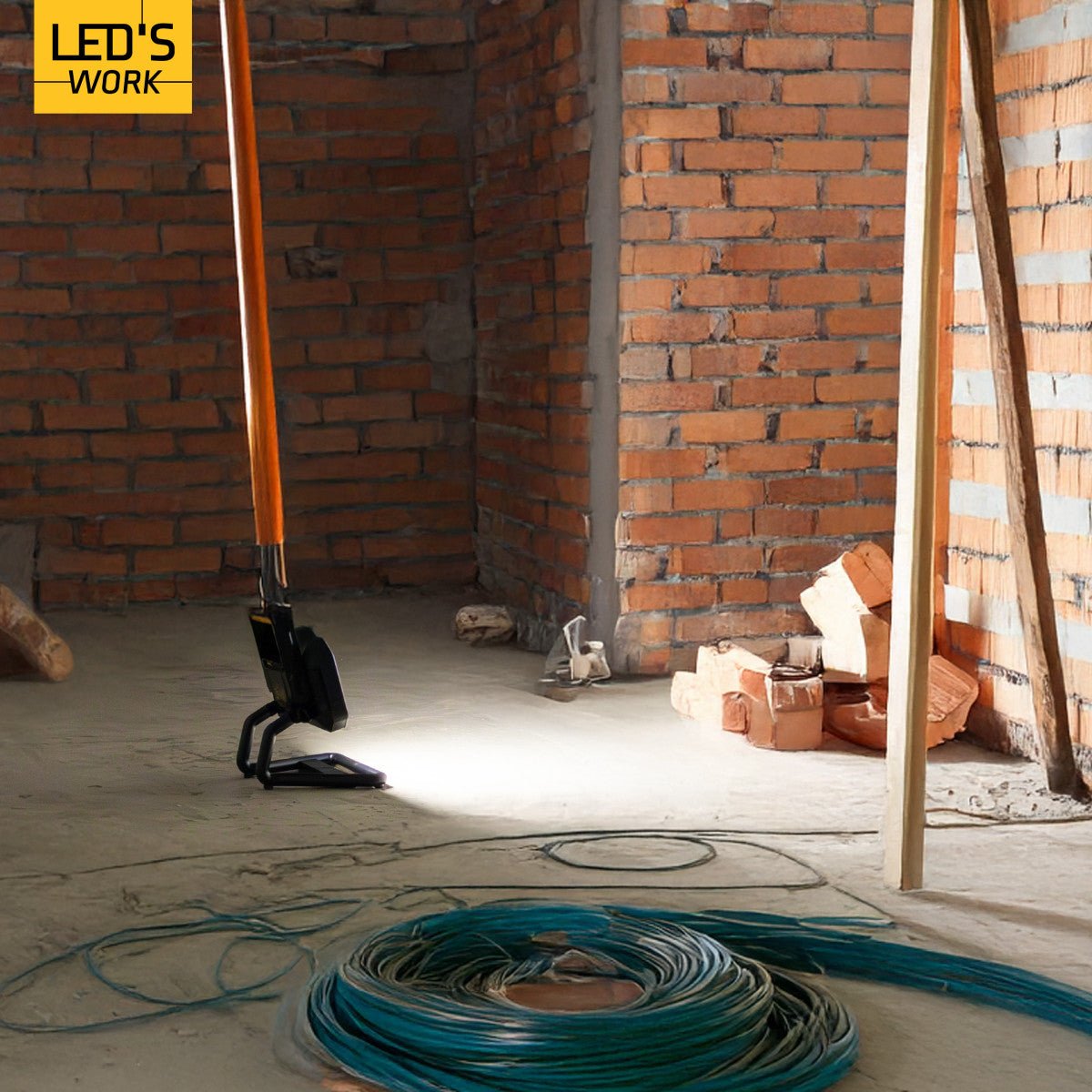LED's Work LED oplaadbare Bouwlamp 20W 2000lm - Werkt draadloos op accu - Stof- en waterdicht - Inklapbaar Bouwlampen LED.nl