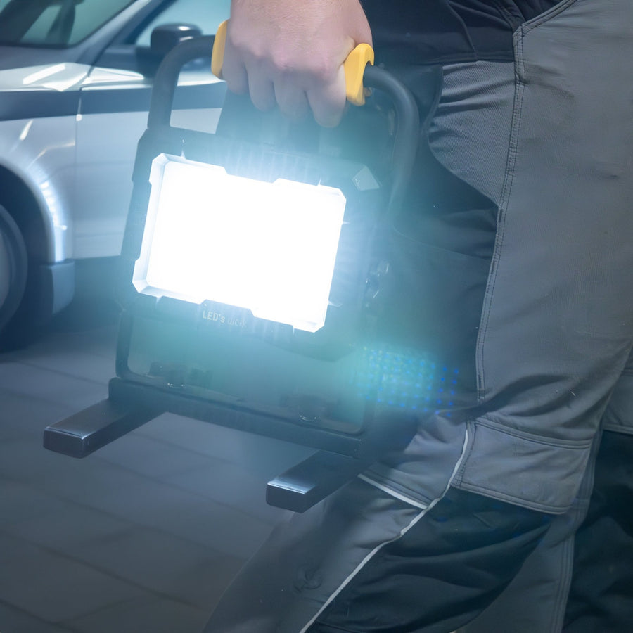 LED's Work Rechargeable 18V Construction Lamp - Works on 18V batteries - 3 steps dimmable - LED.nl
