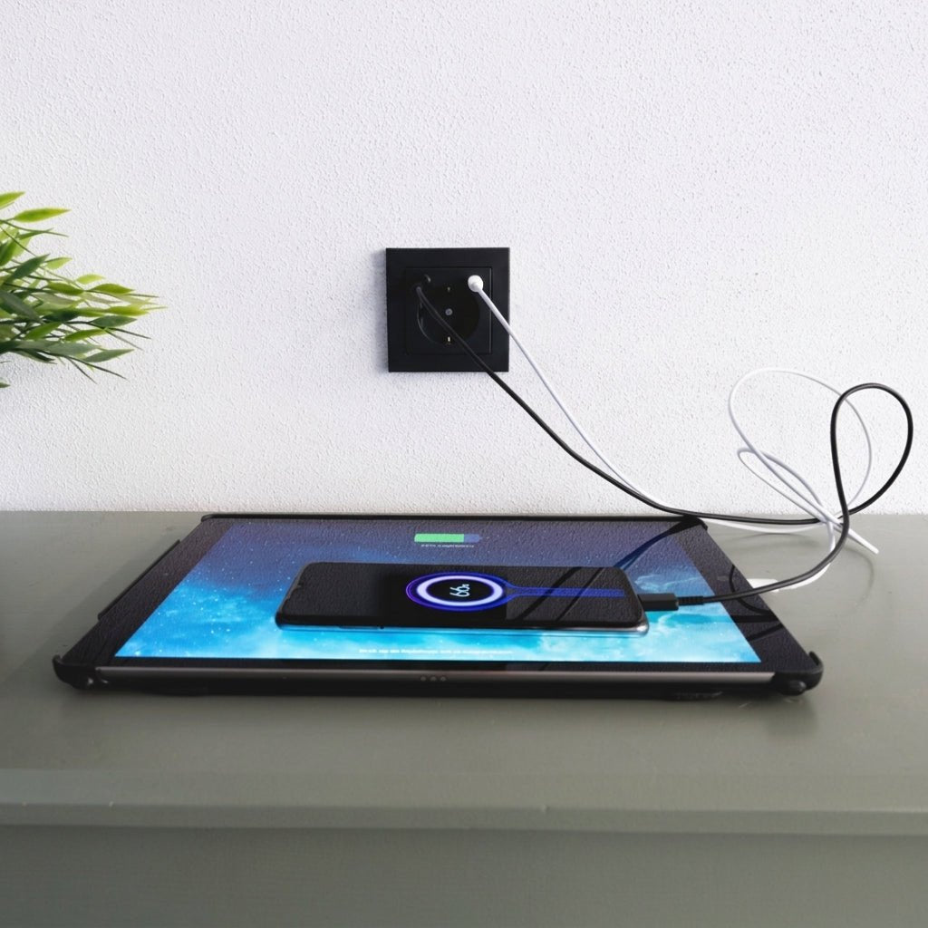 ProCharge Wandcontactdoos met USB-C en USB snelladers - Universeel - Zwart - LED.nl