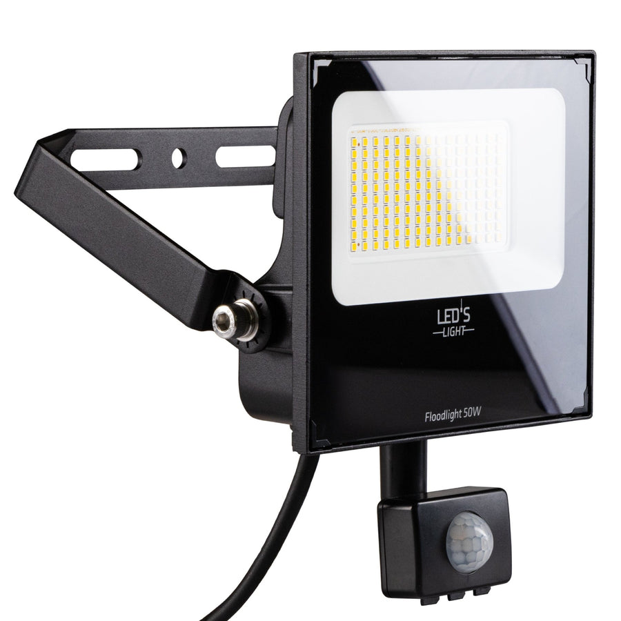 UltraFlood LED Floodlight 50W with Motion Sensor and Daylight Sensor - Tiltable - 8000 Lumen - IP65  - LED.nl