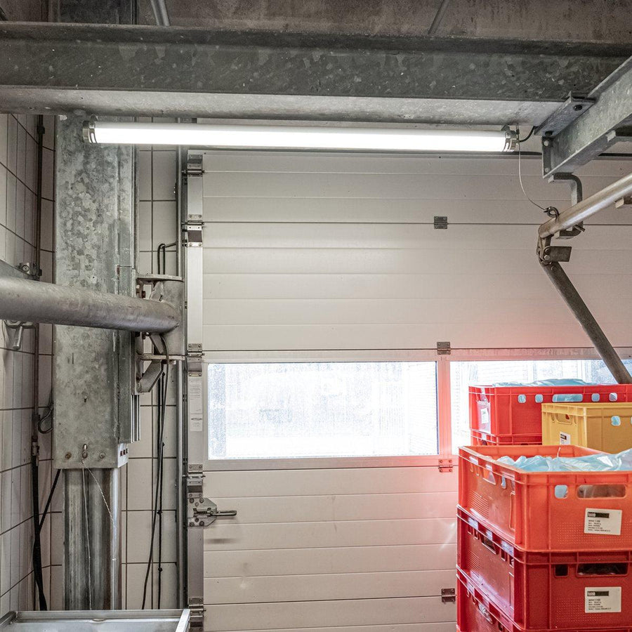 FarmPro LED TL fixture 150 cm - Agricultural LED TL lighting - Ammonia and water resistant - IP69K - LED.nl