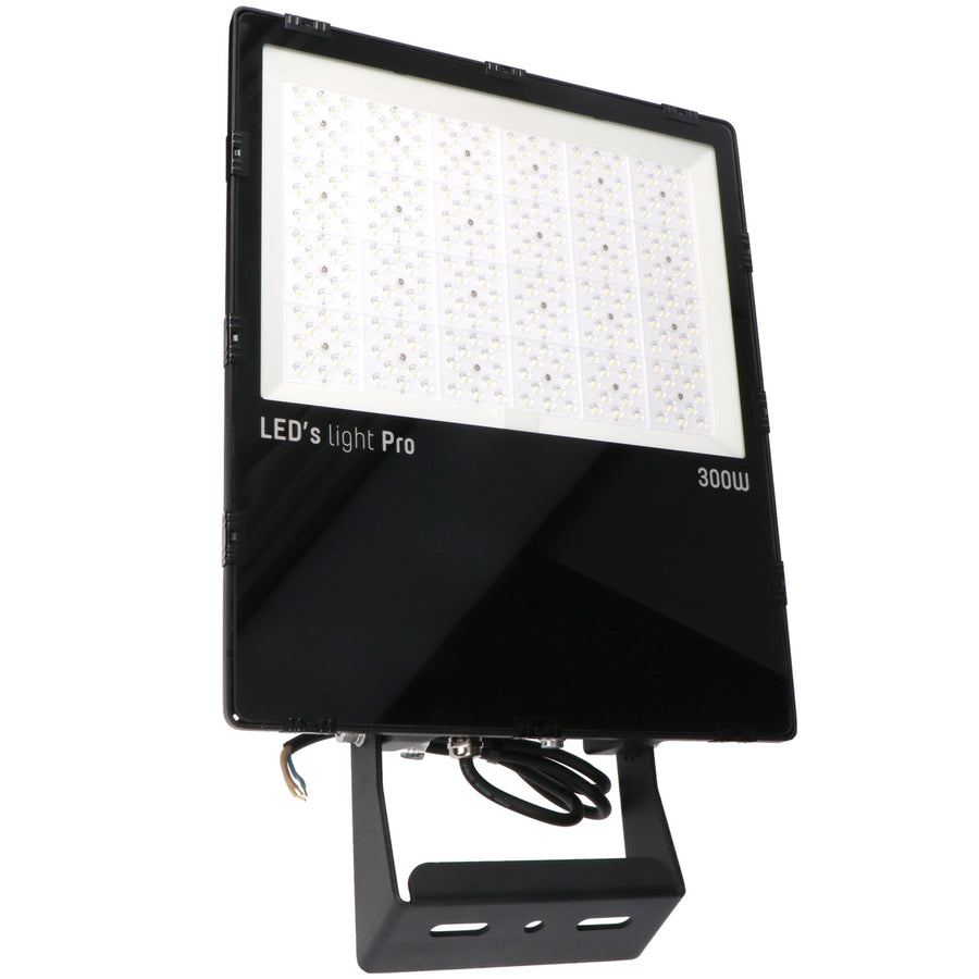 HeavyDuty LED Floodlight 300W - Waterproof (IP66) &amp; Corrosion Resistant (C4) - Black spotlight - LED.nl