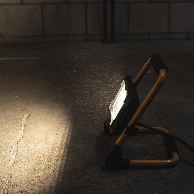LED's Work Construction Lamp 5500 - Foldable &amp; Tiltable - 3 meter cord - IP65 - 30W - LED.nl