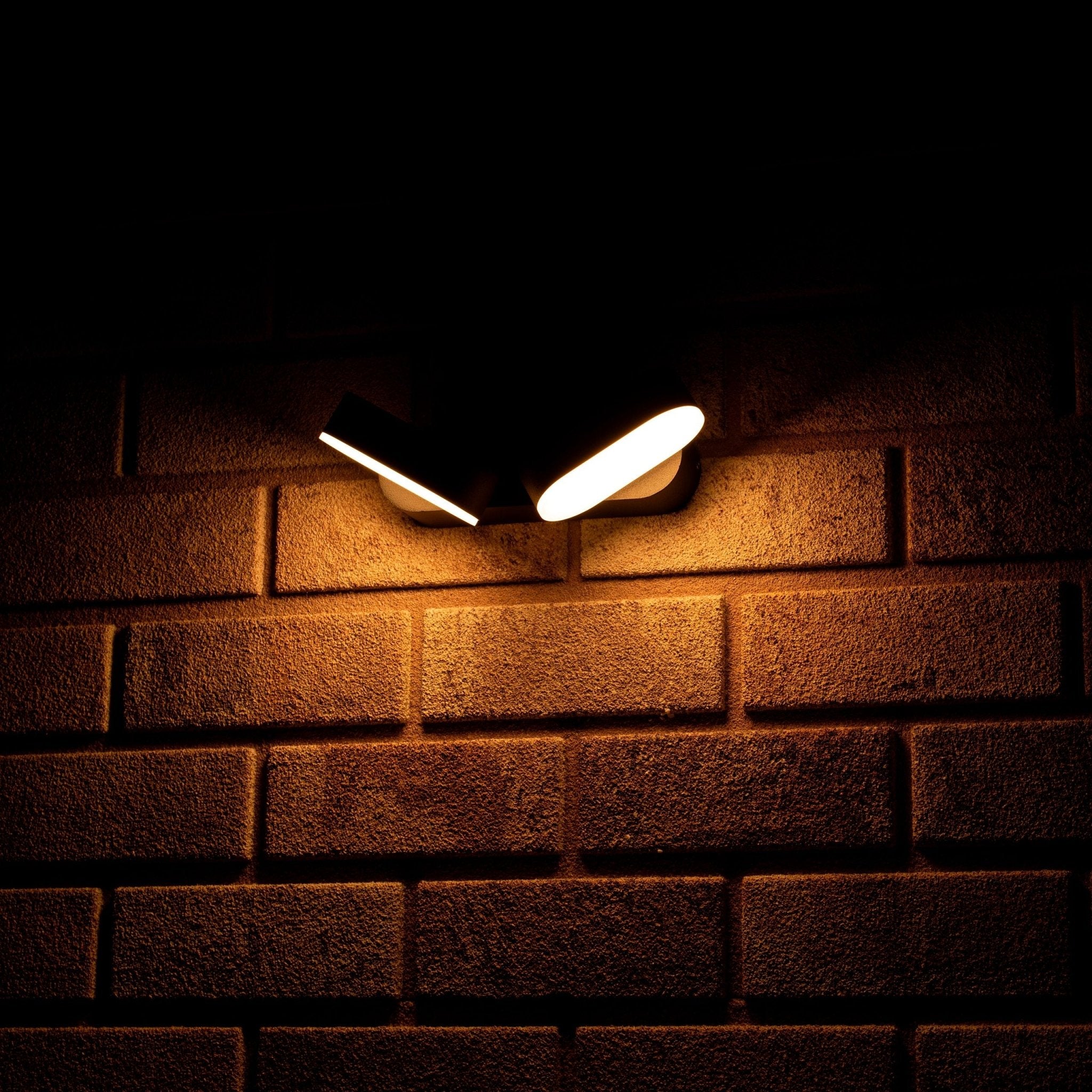 2 pack LED's Light Dubbele LED Buitenlamp - Model Rieti - Warm wit - IP44 waterbestendig - Zwart Wandlampen LED.nl