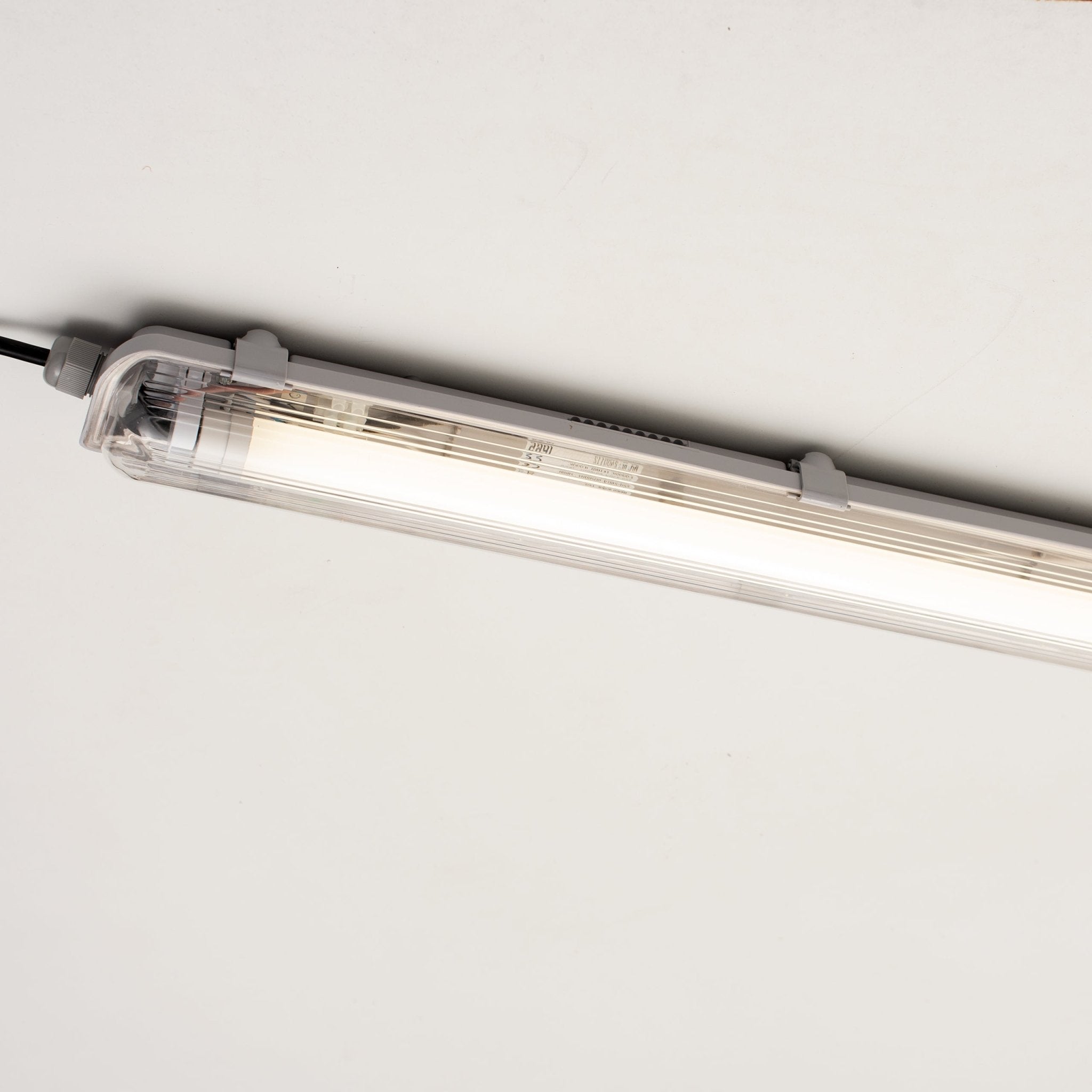 Proventa LED TL armatuur met lamp 120 cm - Koud wit licht 6500 K - Waterdicht - Complete set TL verlichting LED.nl