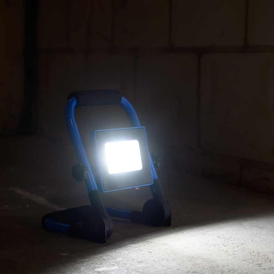 LED's Light Basic Work Lamp 700 - Rechargeable with battery - Compact and foldable - IP54 - LED.nl