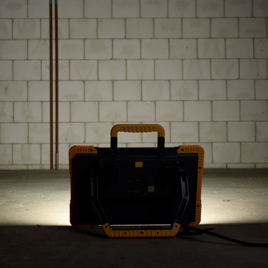 LEDs Work Premium LED Work Light 11000 - 5 meters cable - Rough Service Tested - IP54 waterproof - 100W - LED.nl