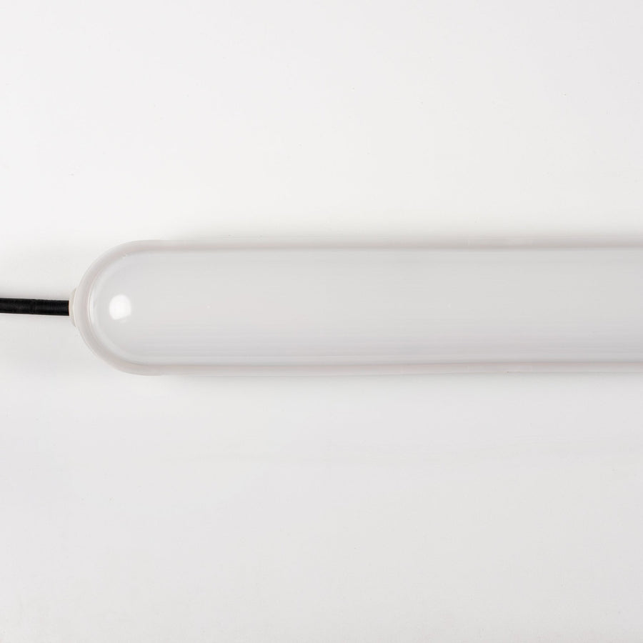 LED-Leuchte Light Pro TL, 120 cm – Für den Innen- und Außenbereich geeignet – 4800 Lumen – Wasserdicht nach IP65 - lidstore.shop