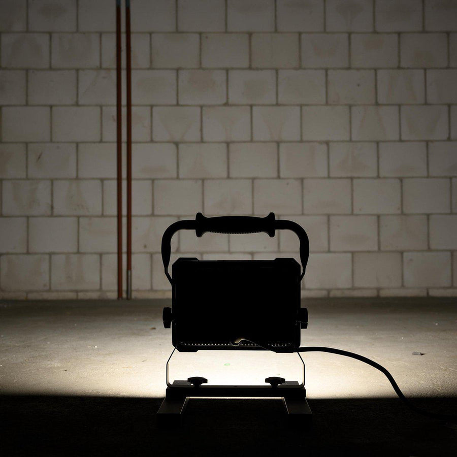 Professionelle LED-Bauleuchte 100 W – rauer Einsatz getestet – 5 Meter Kabel – 9000 Lumen – IP65 - lidstore.shop