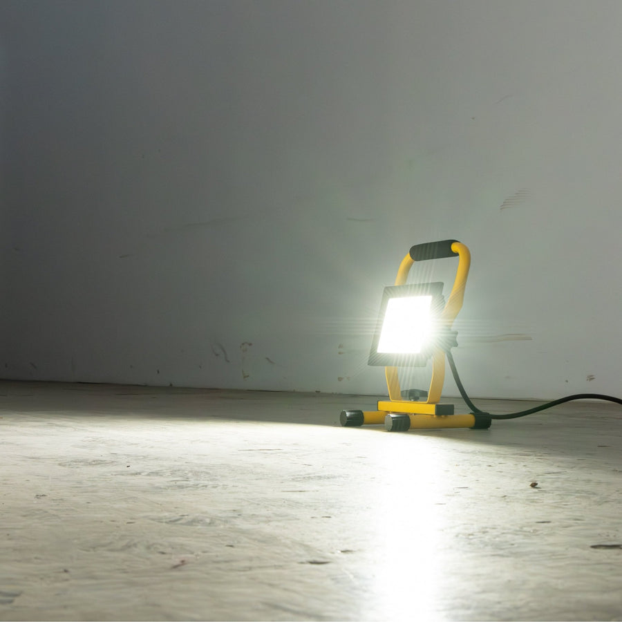 ProWork LED Construction Lamp - Foldable &amp; Rotatable - Dust and water resistant - 2550 lm - LED.nl