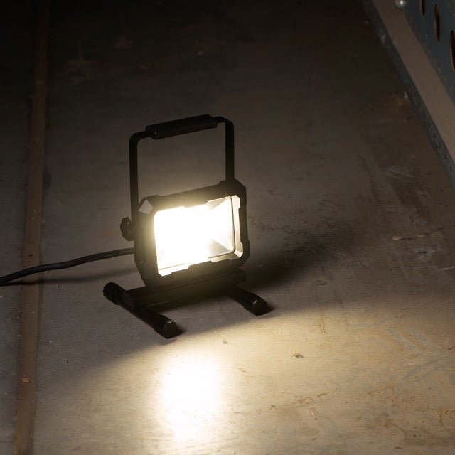 LED's Work Work lamp 2400 - Robust housing - Extra strong cord 150 cm - IP65 waterproof - 30W - LED.nl