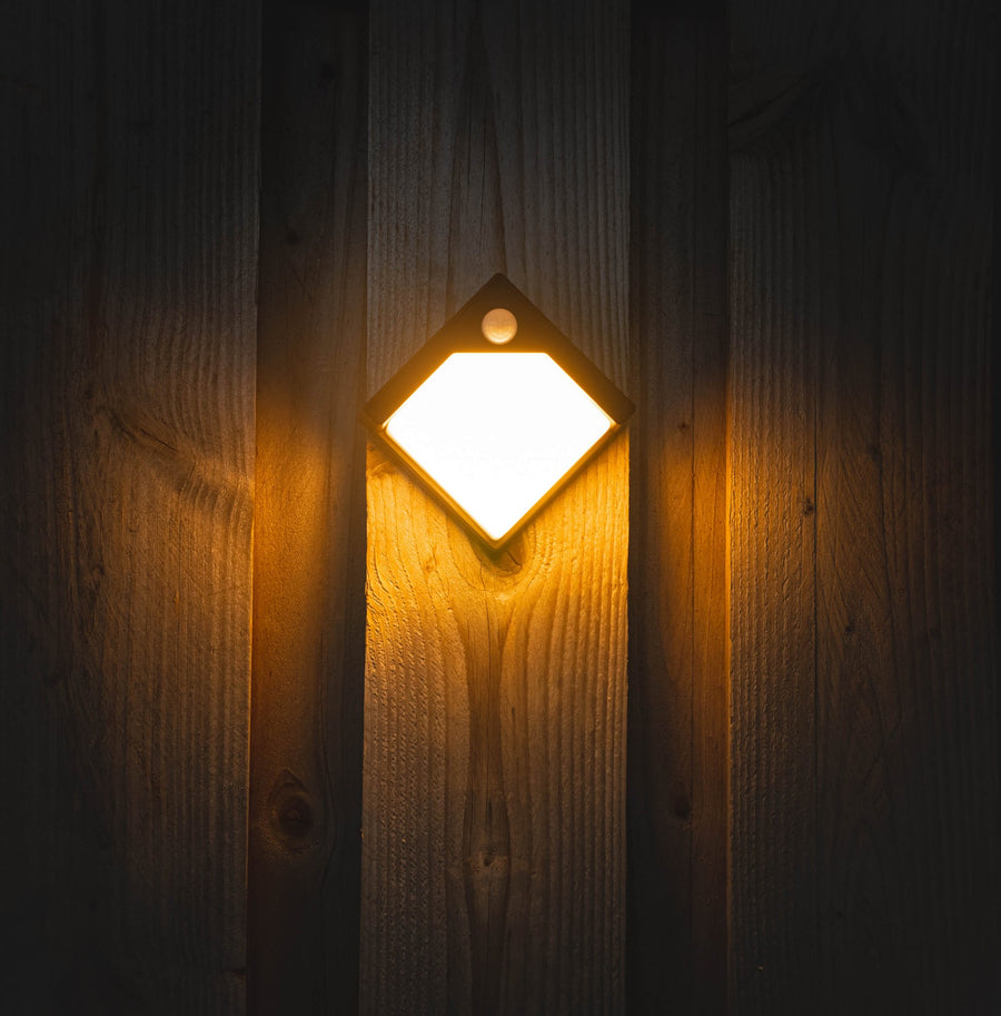 LED's Light Solar LED Outdoor Lamp with Motion Sensor - Wireless Solar Powered - Black - IP44 - LED.nl