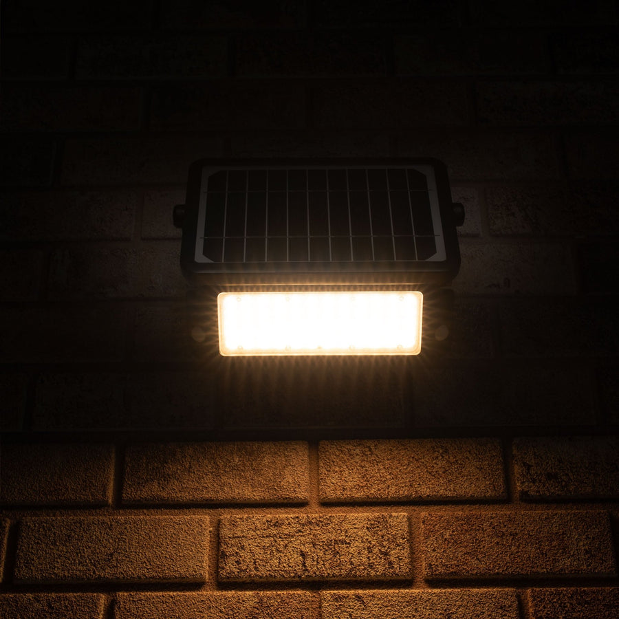 LED's Light Solar LED Floodlight with Motion Sensor - 3 Modes - Wireless - 1080 Lumen - Black - LED.nl