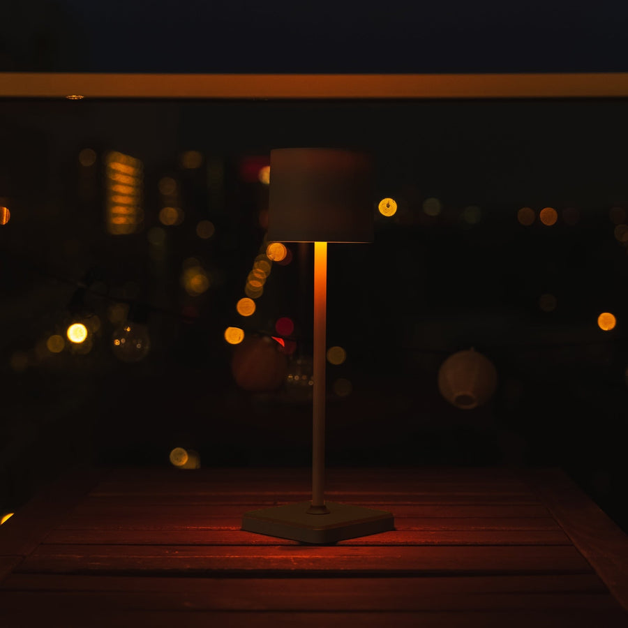 TouchDim Rechargeable LED Table Lamp - Dimmable by touch - Indoor and outdoor - Black - LED.nl